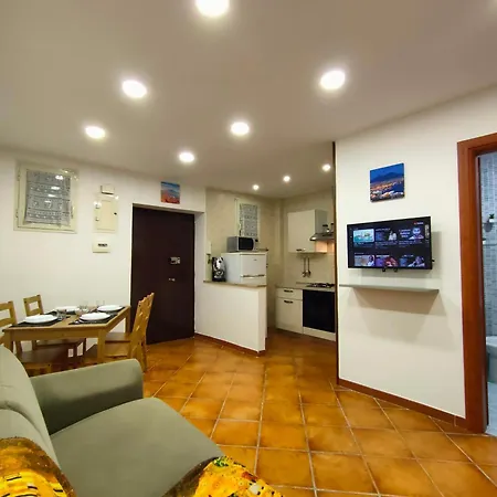 Chiaia House Vetriera-3