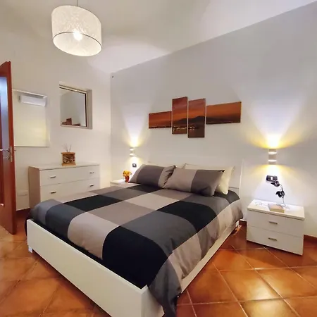 Chiaia House Vetriera-2